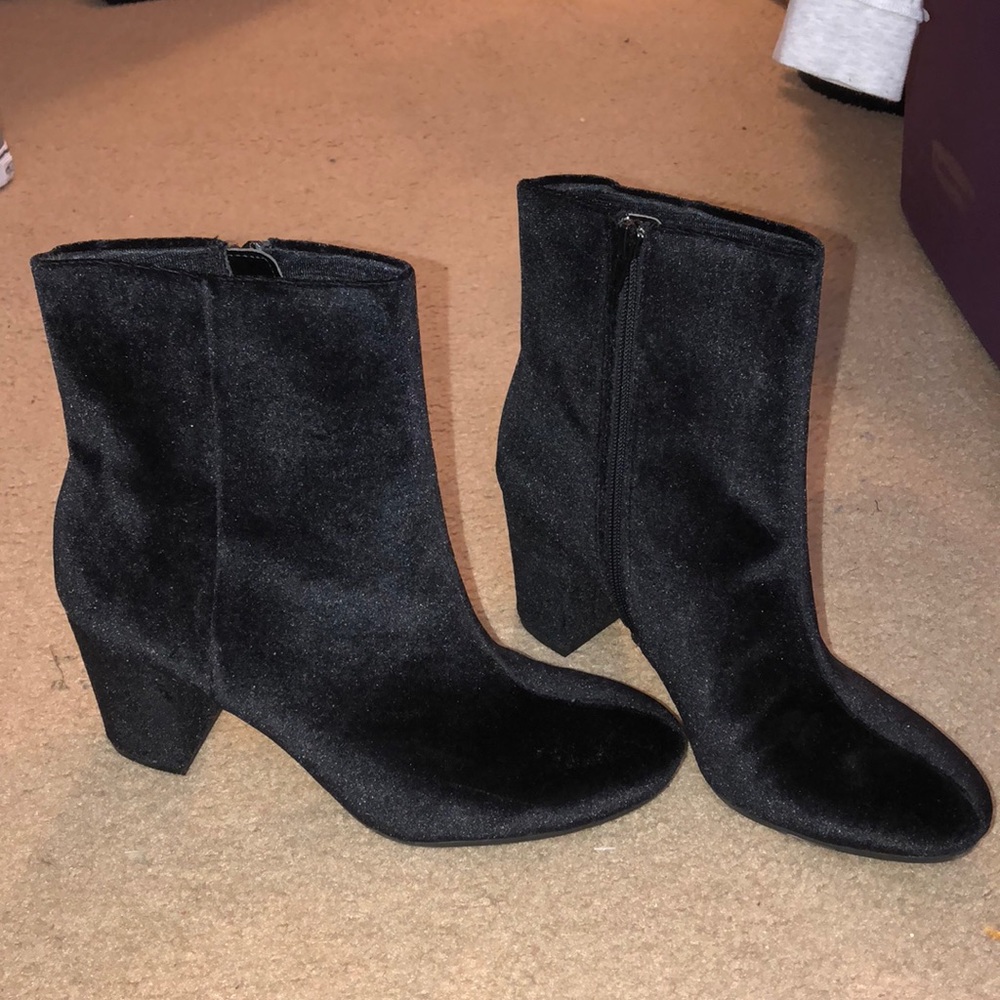 Christian Siriano Faux Velvet Black booties 11